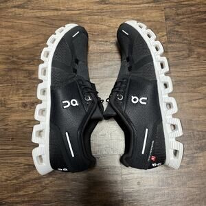 On Cloud 5 Women’s Black Running Shoes Sneakers Size 8.5 Excellent Condition